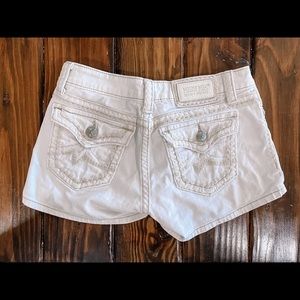 White Miss Me Sz 28 shorts